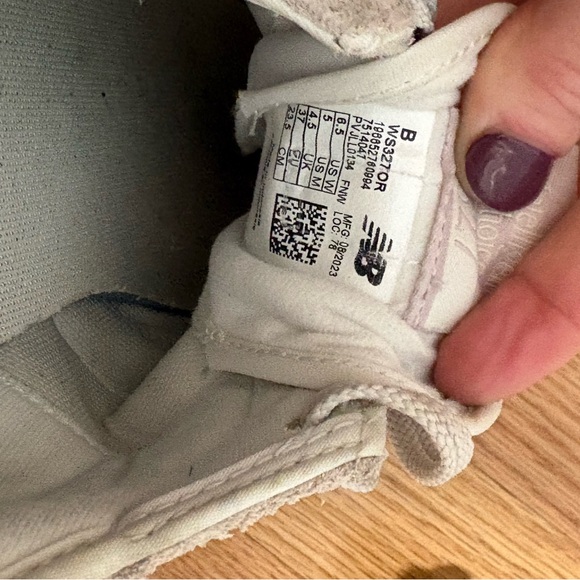 New Balance 327 Sneakers - Picture 8 of 8